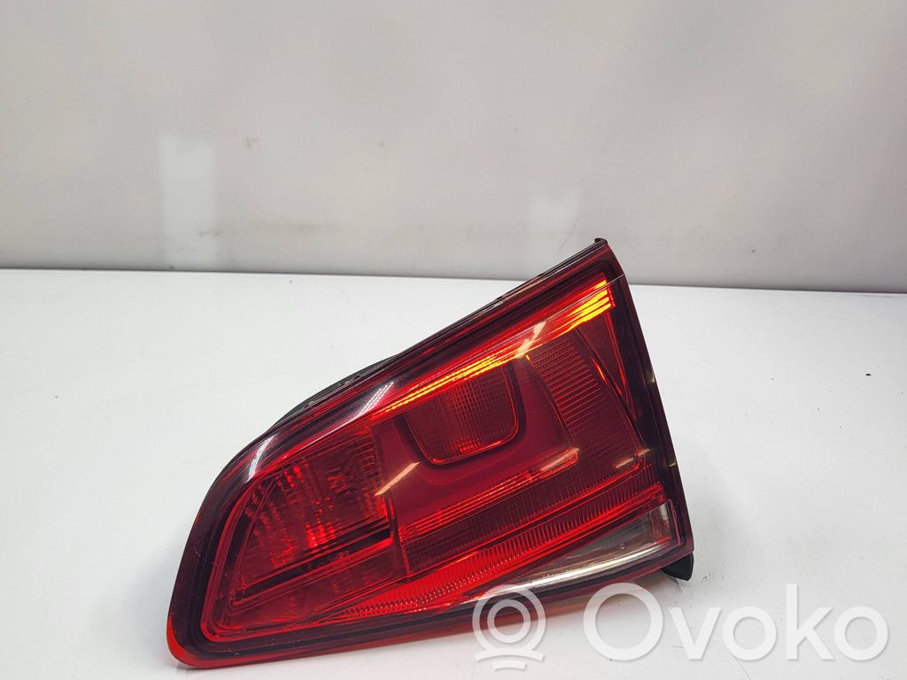 Volkswagen Golf VII Lampy tylnej klapy bagażnika