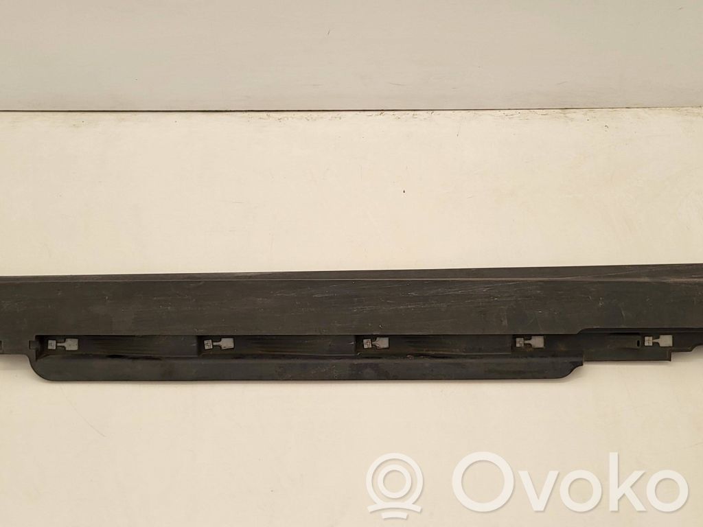 Volvo V40 Sill
