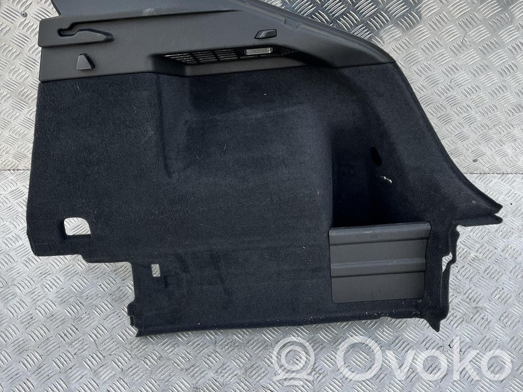 Audi Q3 F3 Šoninis apdailos skydas 