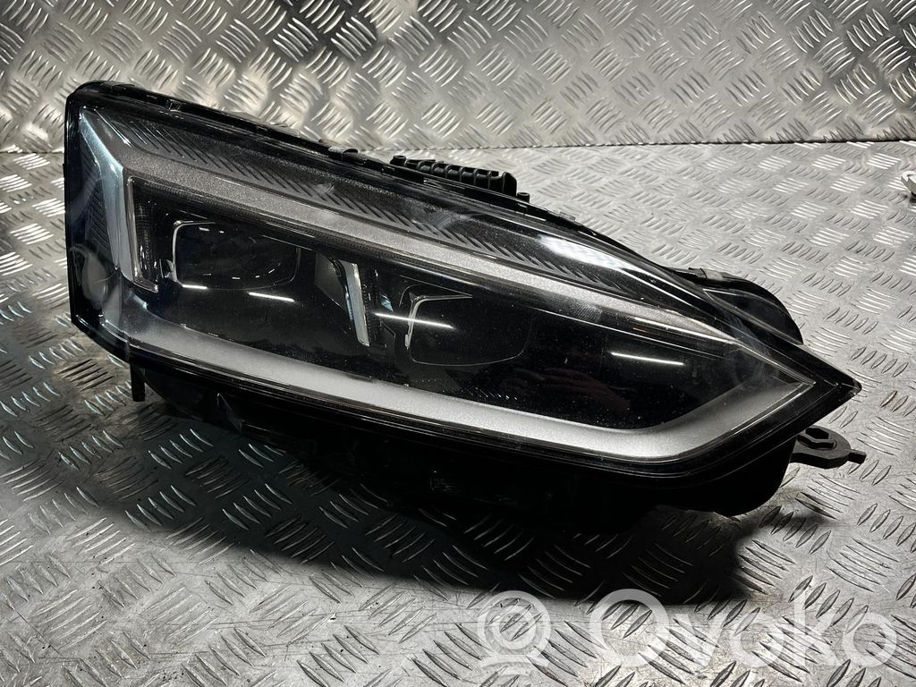 Audi A5 Headlight/headlamp 