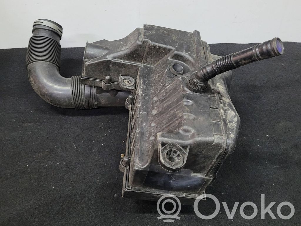 Volkswagen PASSAT CC Obudowa filtra powietrza 