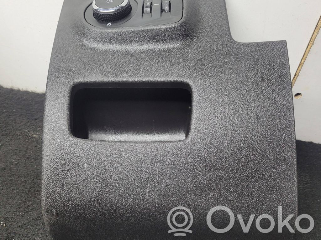 Opel Corsa E Revestimiento de los botones de la parte inferior del panel 