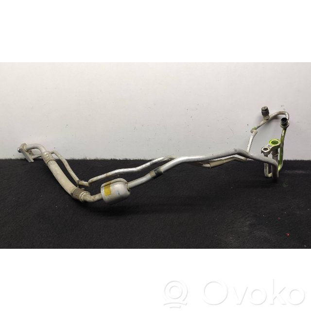Opel Corsa E Ilmastointilaitteen putki (A/C) 