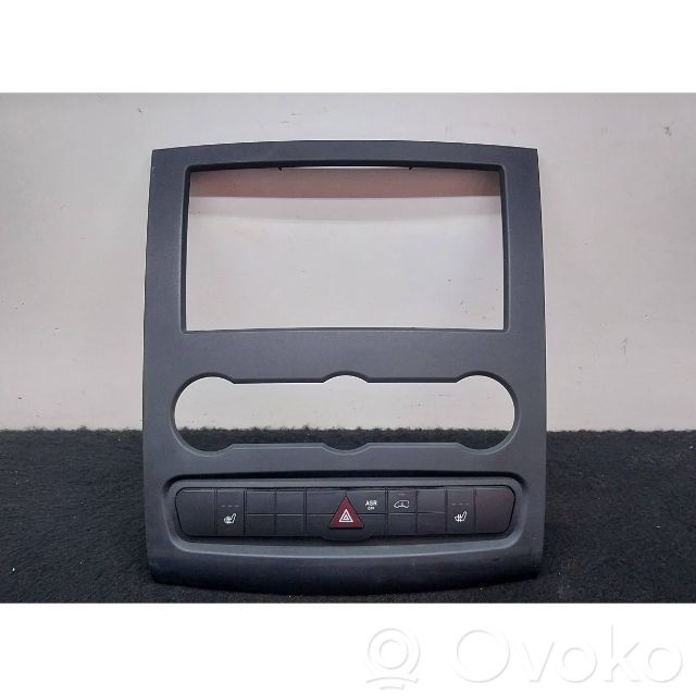 Mercedes-Benz Sprinter W906 Botón interruptor de luz de peligro 