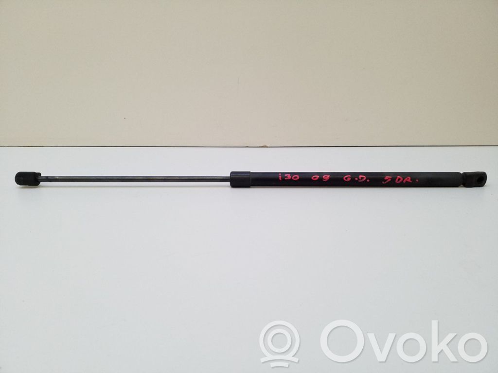 Hyundai i30 Tailgate/trunk strut/damper 