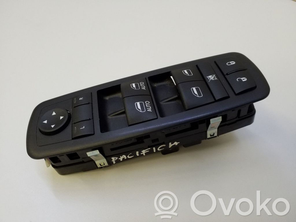 Chrysler Pacifica Electric window control switch 