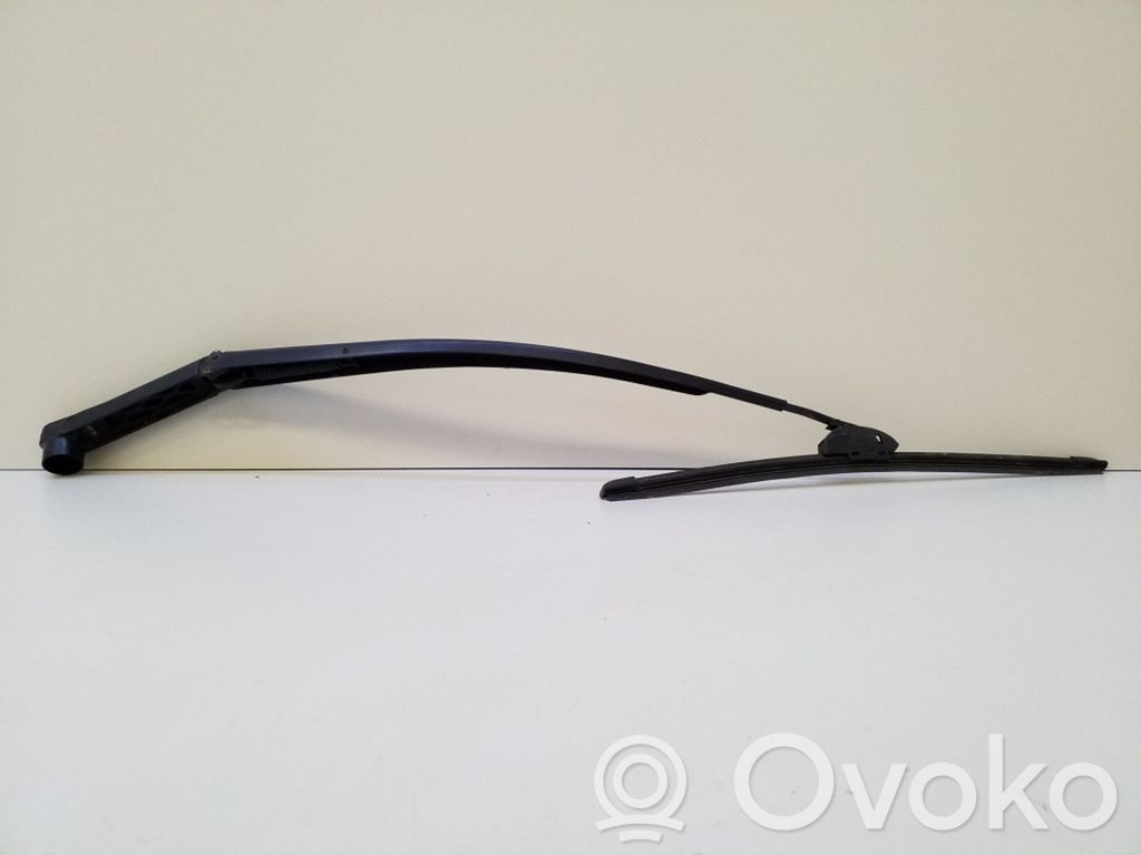 Mazda 6 Front wiper blade arm 