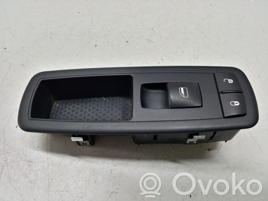Chrysler Town & Country V Electric window control switch 