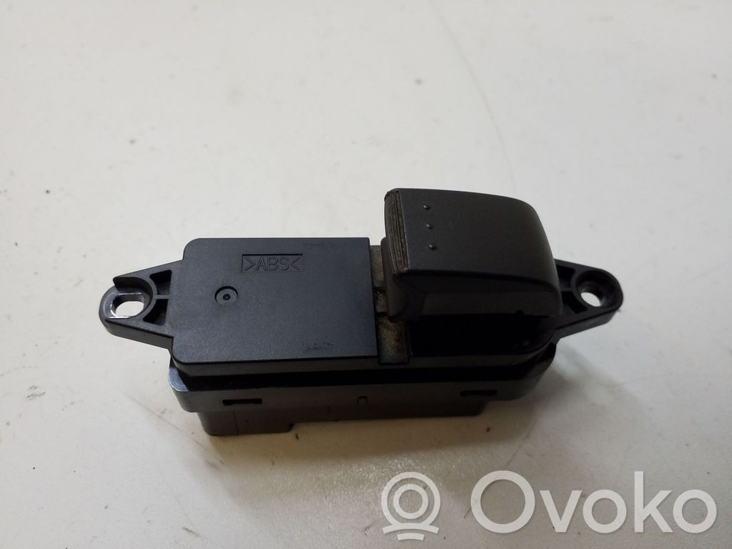 Mazda 5 Electric window control switch 