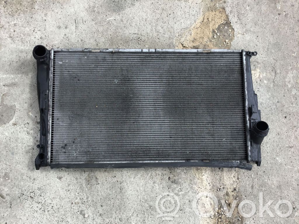 BMW 3 E92 E93 Aušinimo skysčio radiatorius 