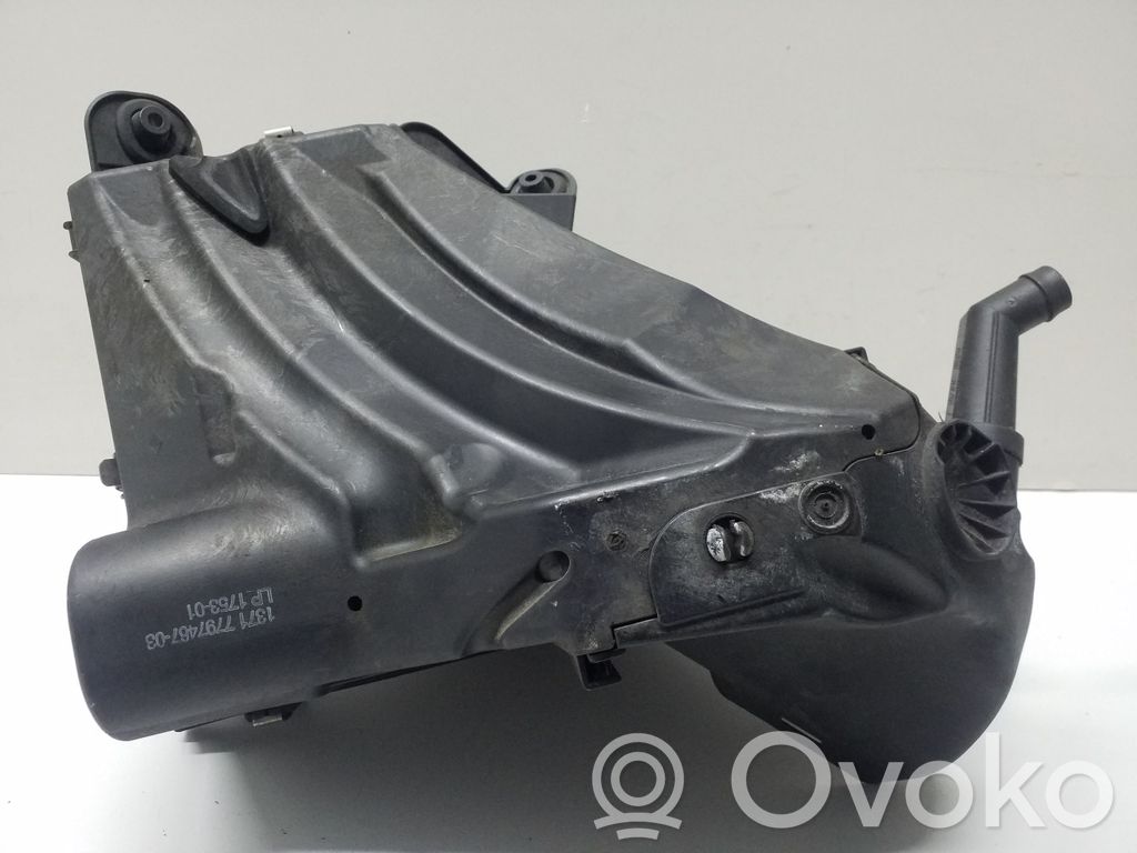 Air filter box   7797467