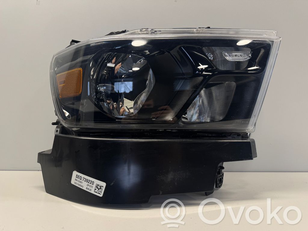 Dodge RAM Lampa przednia 