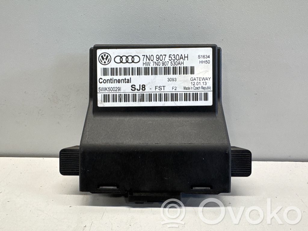 Volkswagen PASSAT B7 Módulo de control Gateway 