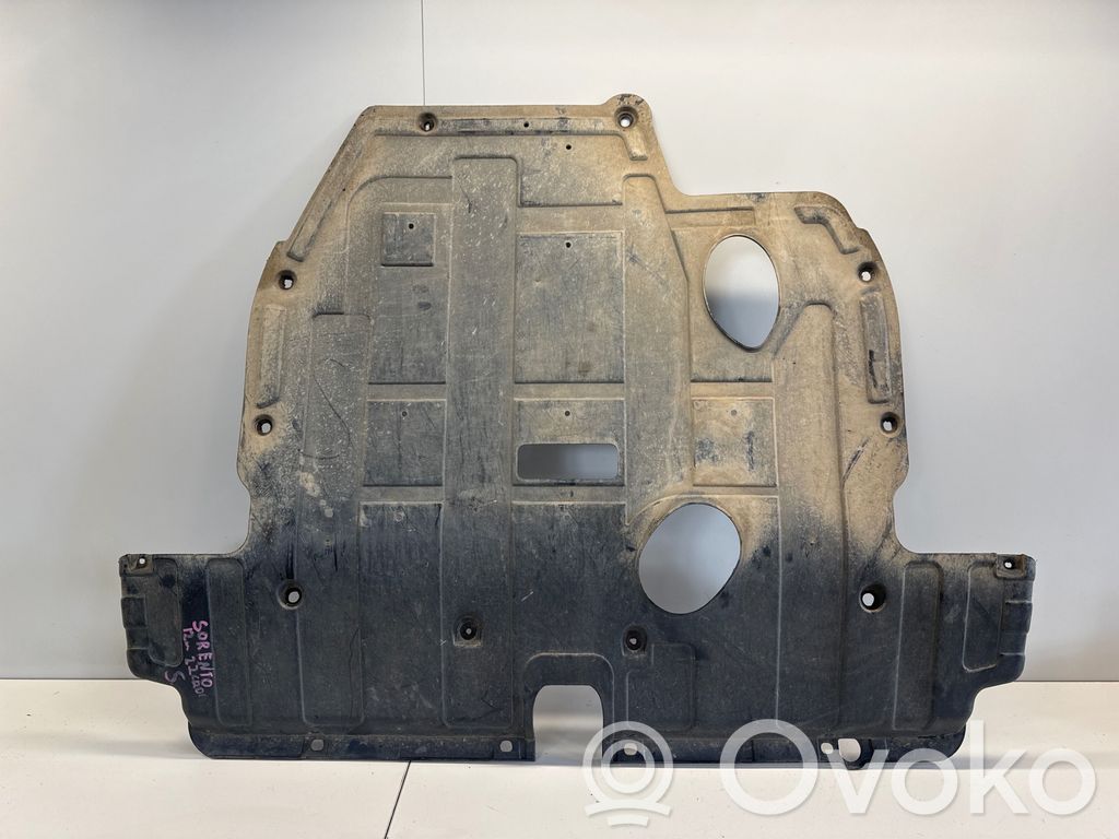 KIA Sorento Engine splash shield/under tray 