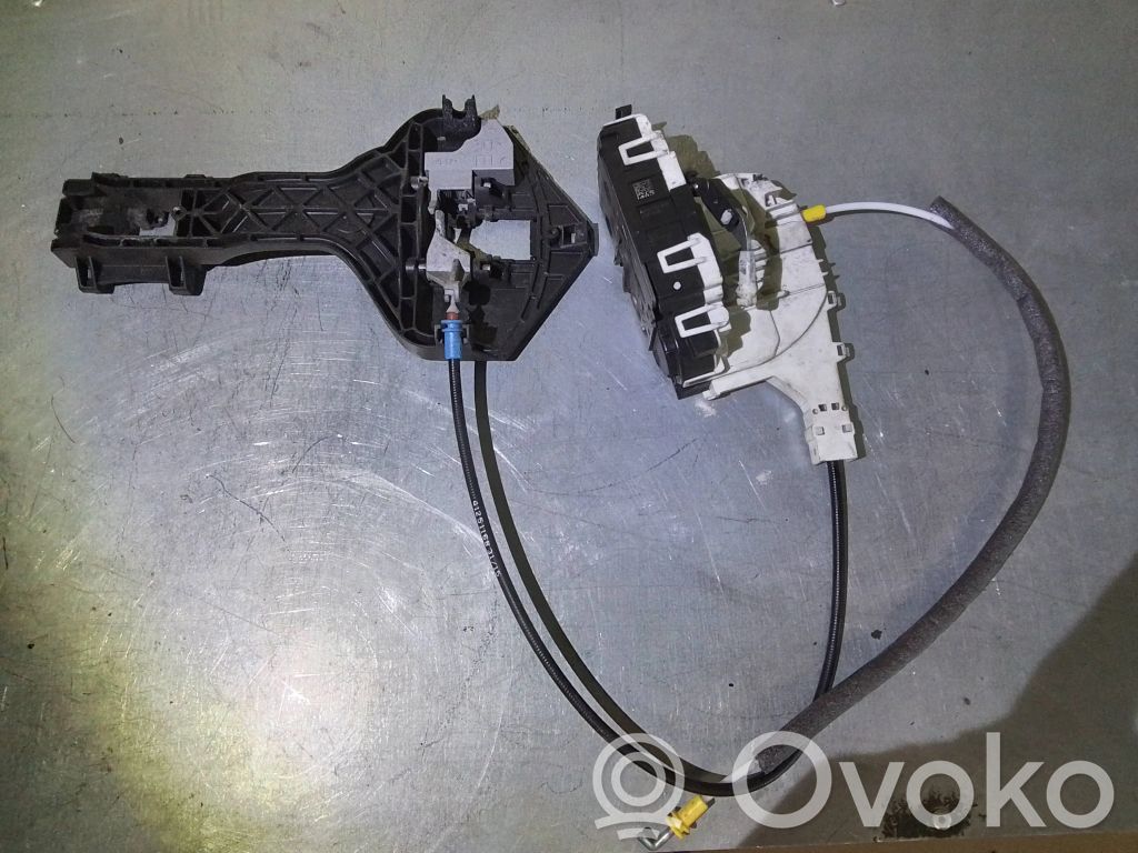 Volkswagen Crafter Etuoven lukko 