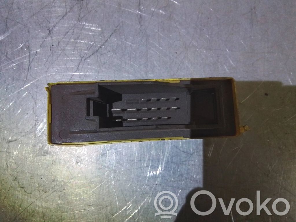 Mercedes-Benz E W124 Seat control module 