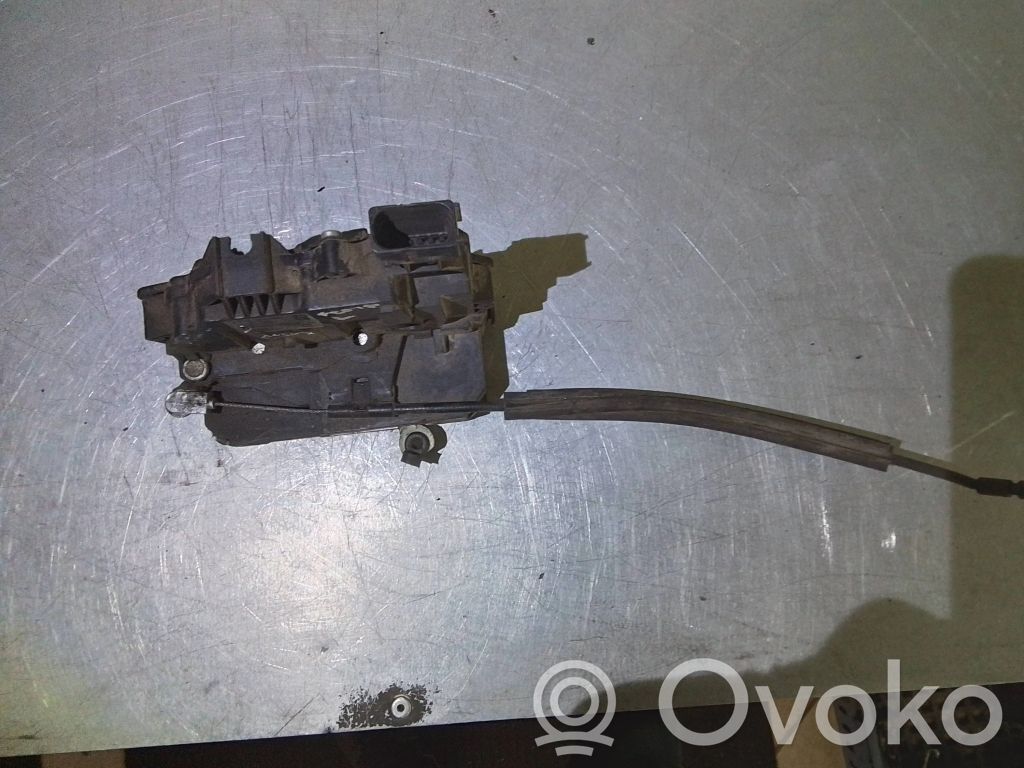 Fiat Ducato Priekšpusē slēdzene 