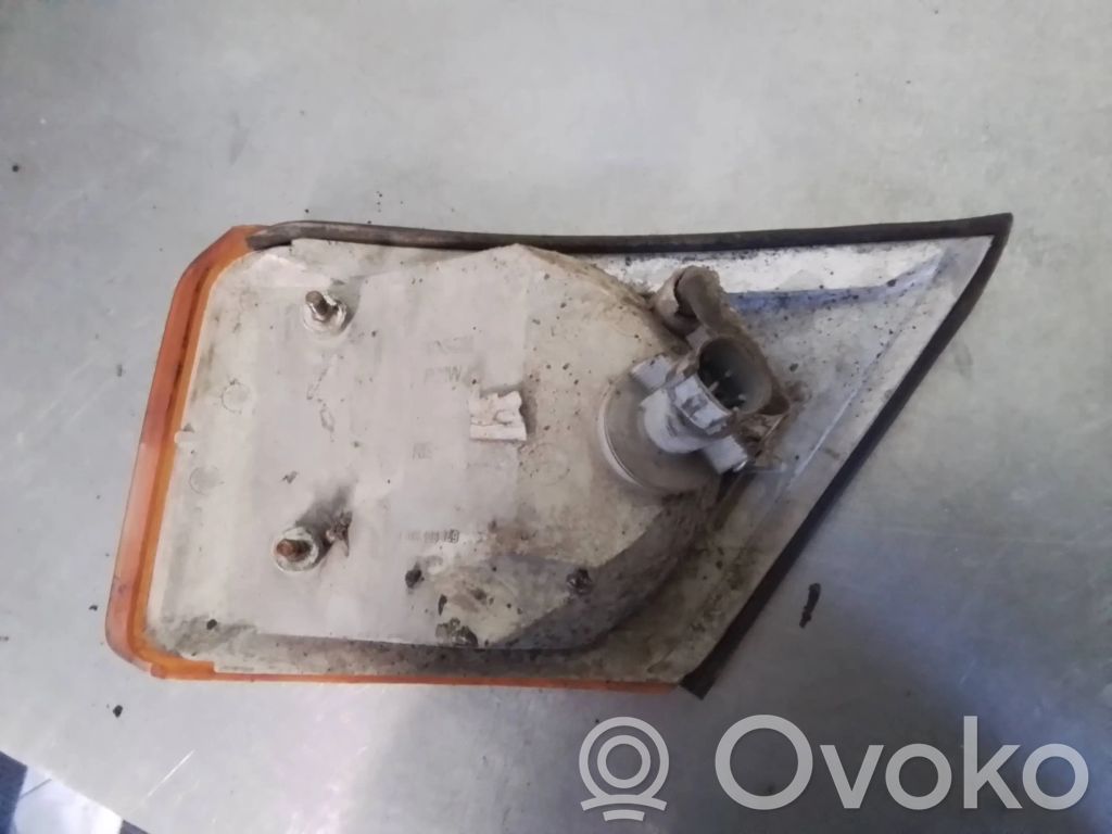 Iveco Daily 30.8 - 9 Front indicator light 