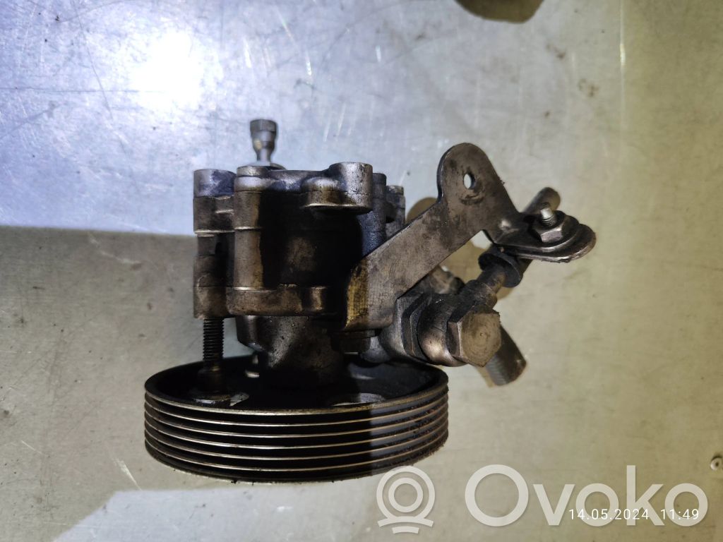 Citroen C4 I Vairo stiprintuvo siurblys 