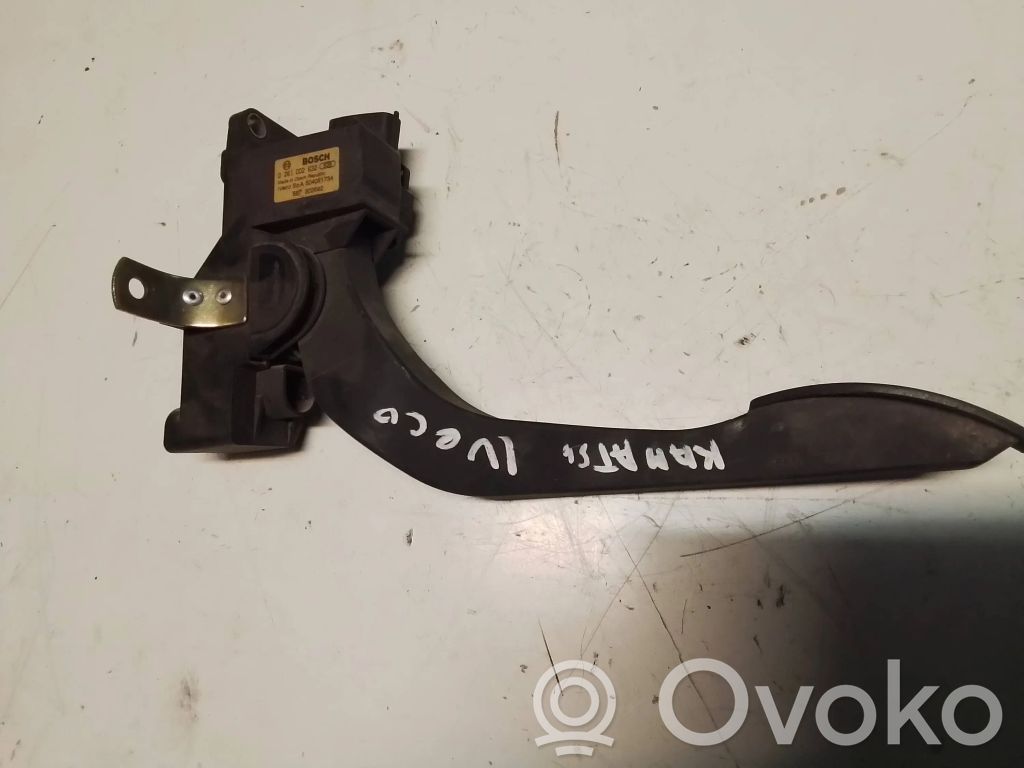 Iveco Daily 35.8 - 9 Accelerator throttle pedal 