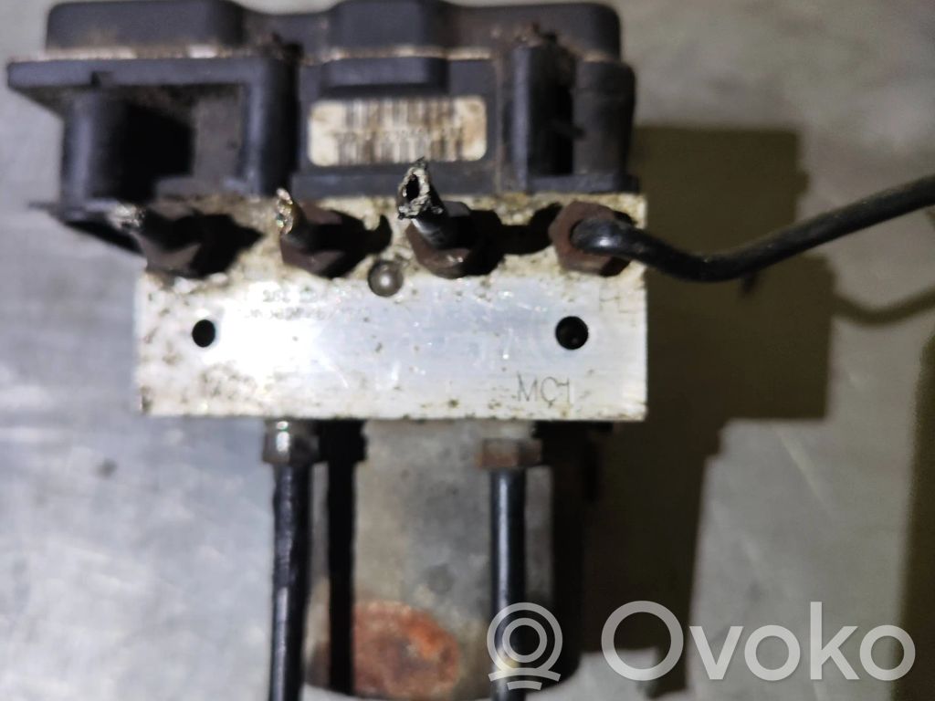 Iveco Daily 35.8 - 9 Bomba de ABS 