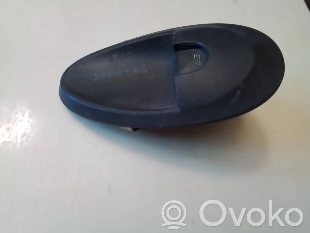 Iveco Daily 35 - 40.10 Electric window control switch 