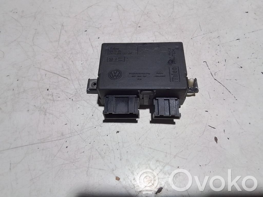 Volkswagen Transporter - Caravelle T4 Immobilizer control unit/module 