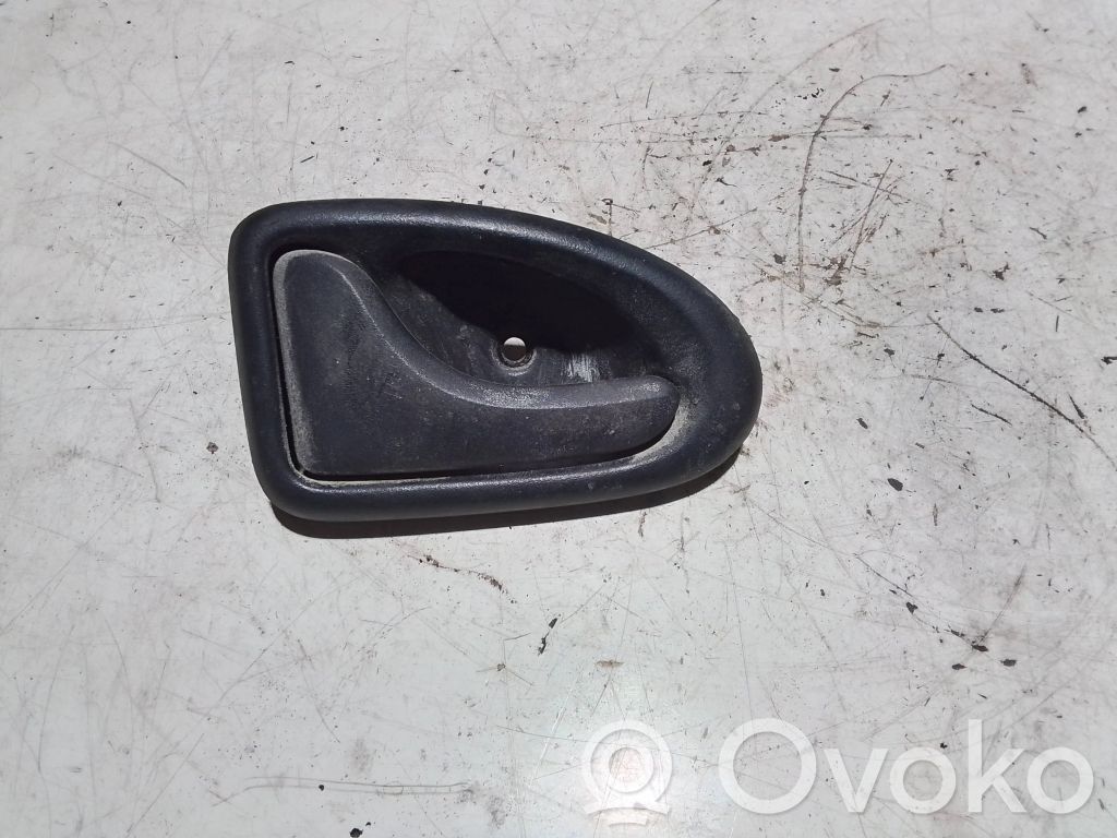 Iveco Daily 30.8 - 9 Etuoven sisäkahva 