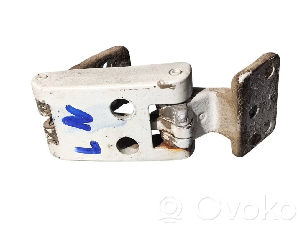 Mercedes-Benz Sprinter W906 Rear door lower hinge 
