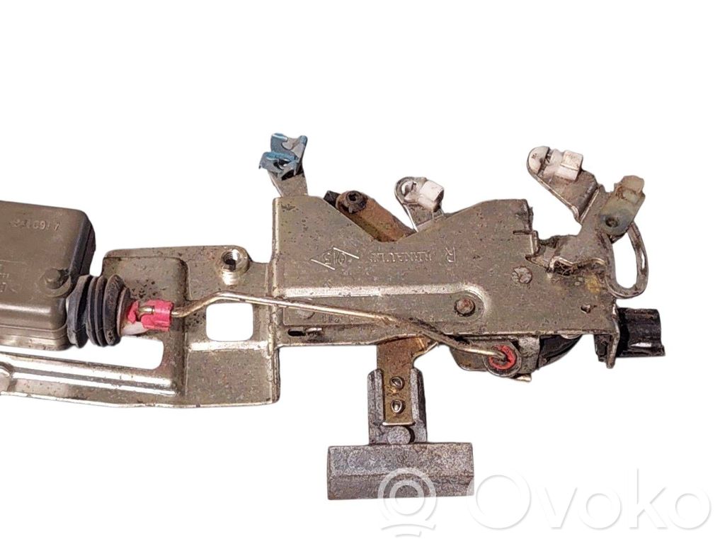 Sliding door lock