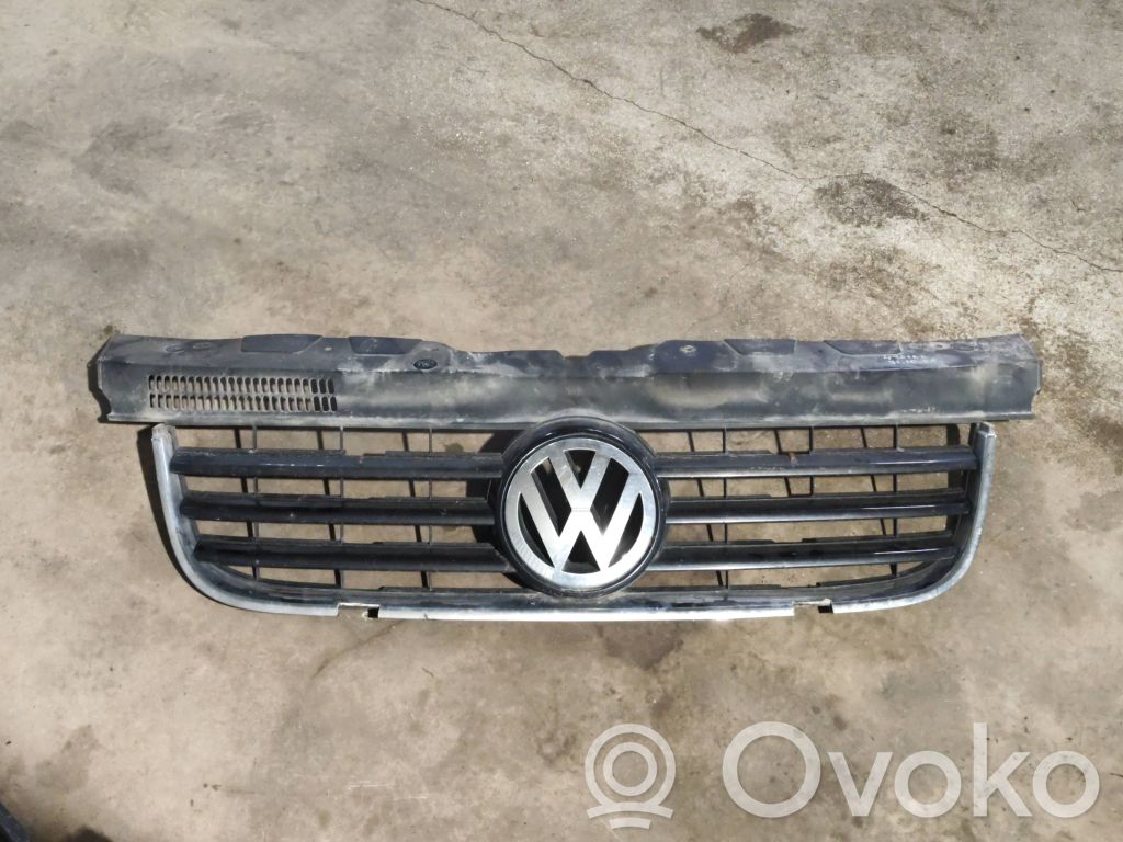 Volkswagen Transporter - Caravelle T5 Rejilla superior del radiador del parachoques delantero 