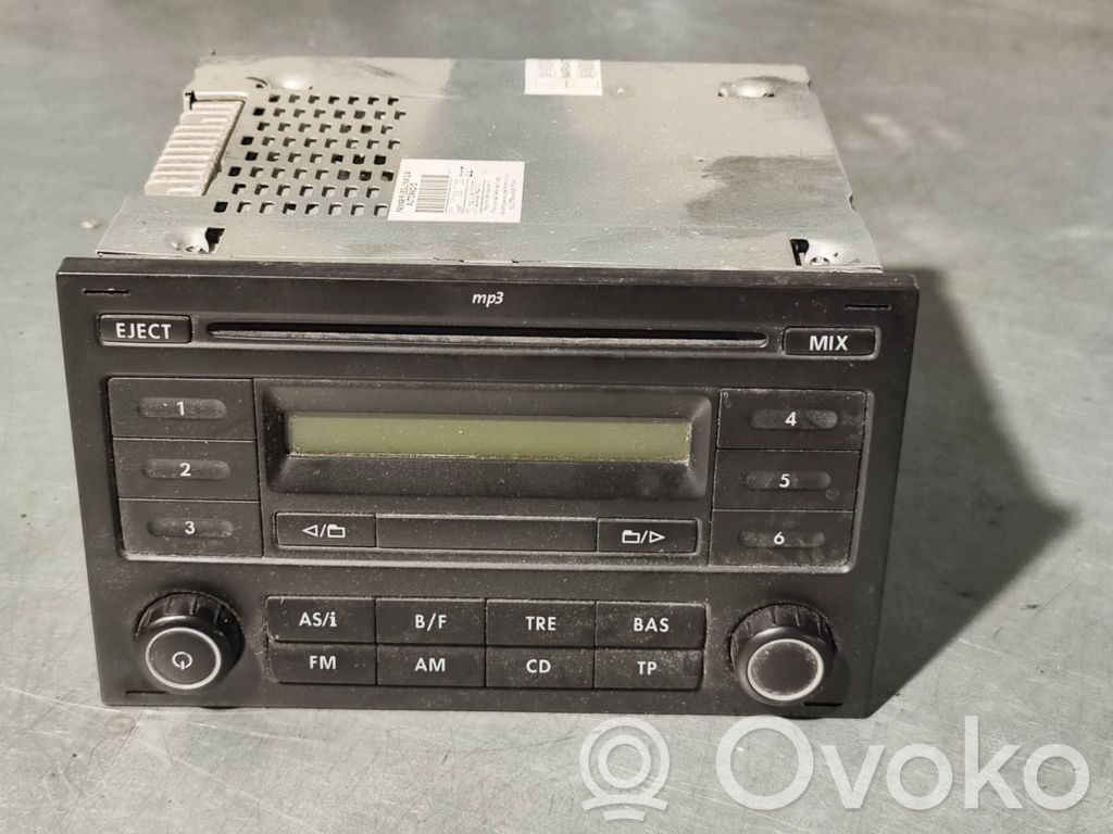Panel / Radioodtwarzacz CD/DVD/GPS   7H0035152FC,7H0035152F,VWZ4Z4G5251019