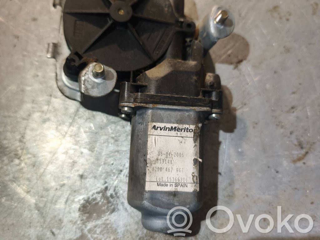Elektryczny podnośnik szyby drzwi przednich   8200467967,15366306,05042005,T18148