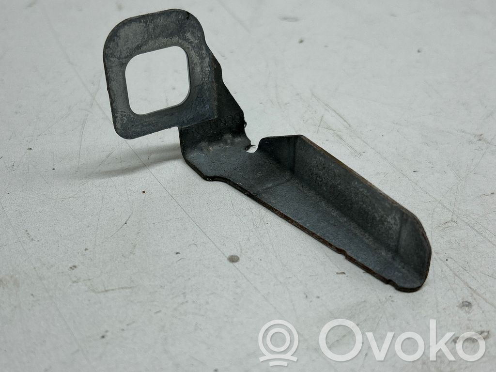 Volvo V60 Front bumper mounting bracket 