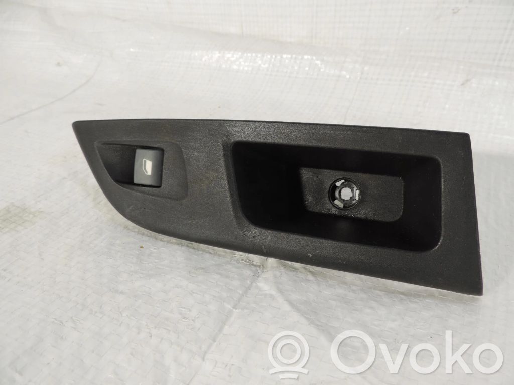 Interruptor de la ventanilla de ventilación   39176137