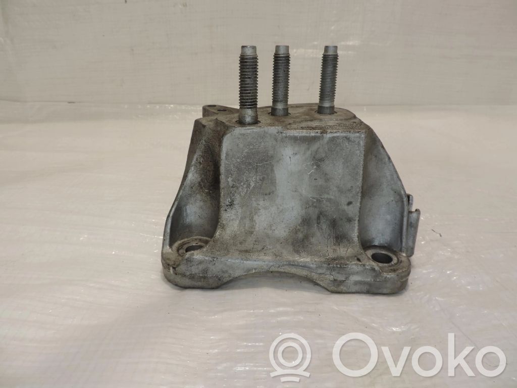 Ford Fiesta Gearbox mounting bracket 