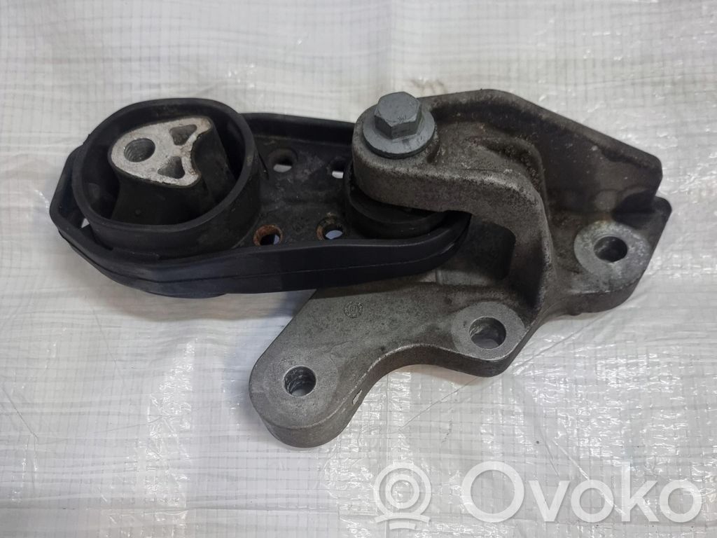 Ford Fiesta Gearbox mounting bracket 
