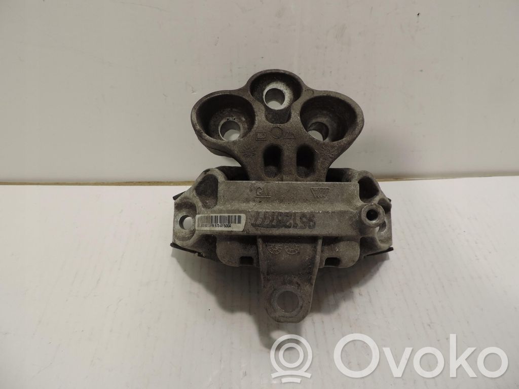 Opel Mokka Engine mount vacuum valve 