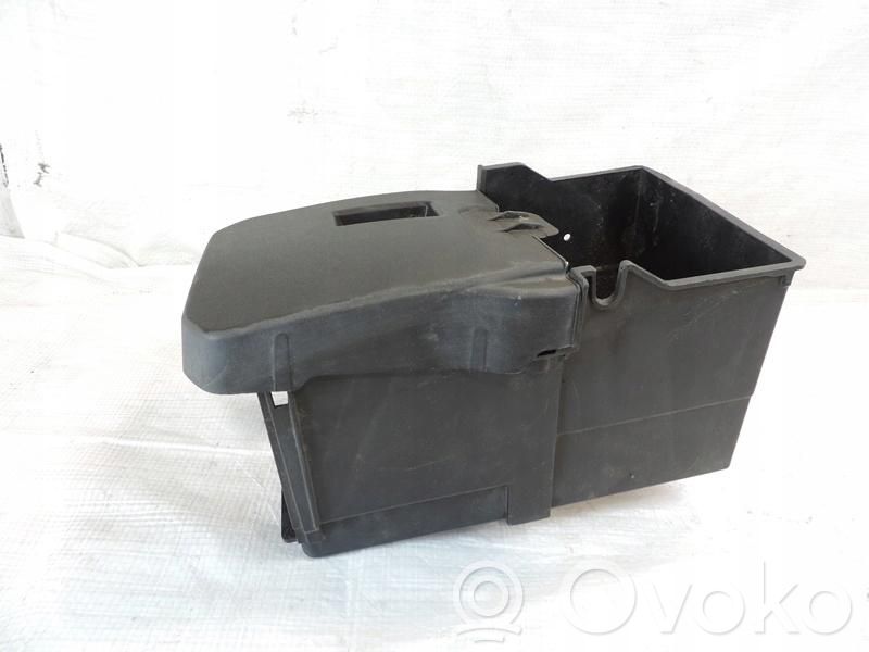 Ford C-MAX II Akumuliatoriaus dėžė 