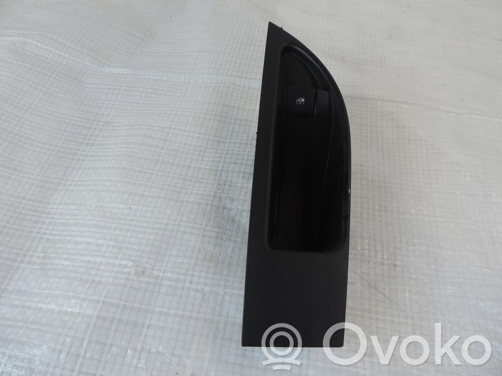 Opel Astra J Quarter vent window switch 