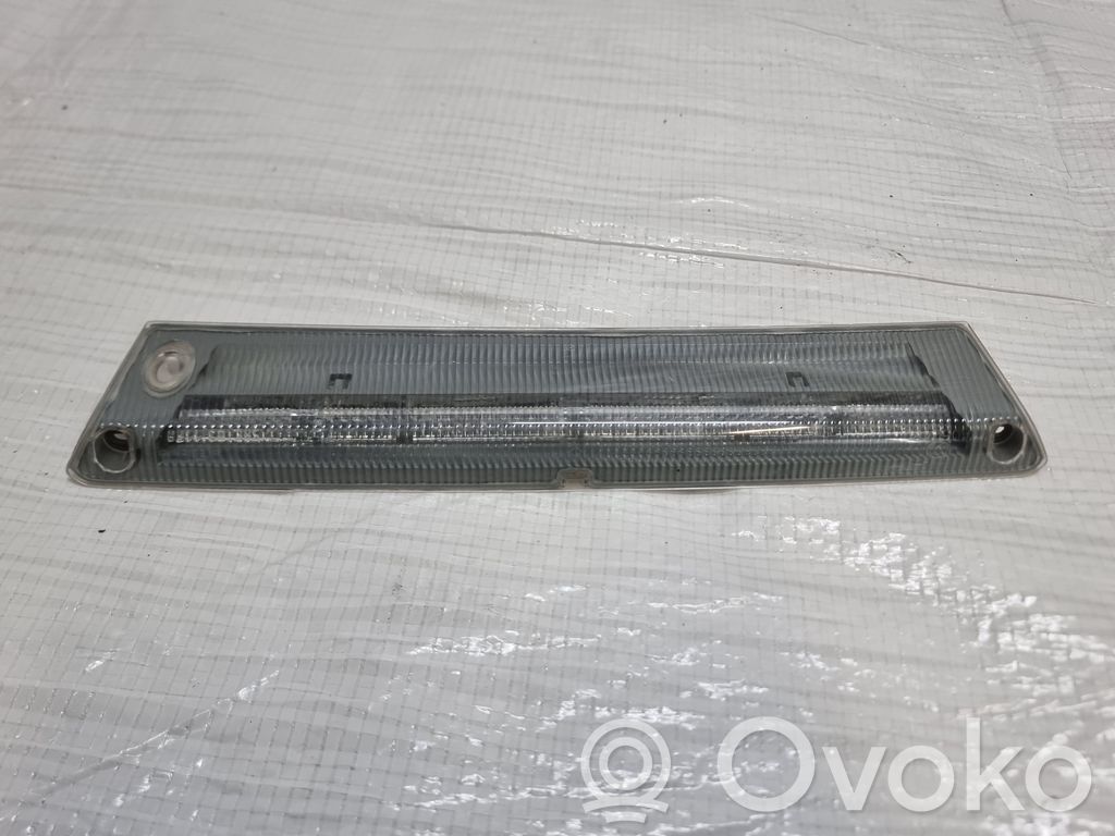 Dritte Bremsleuchte   8A6113A613AK