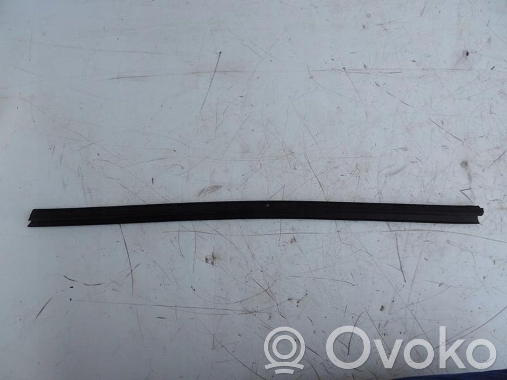 Ford Mondeo MK V Sliding door rubber seal 