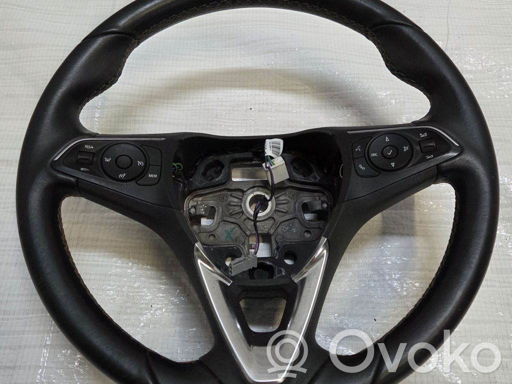 Opel Crossland X Ohjauspyörä 