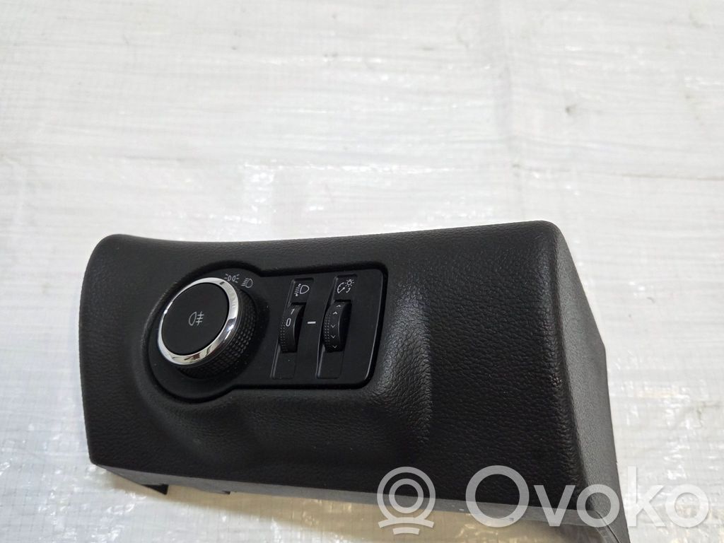 Opel Astra J Light switch 