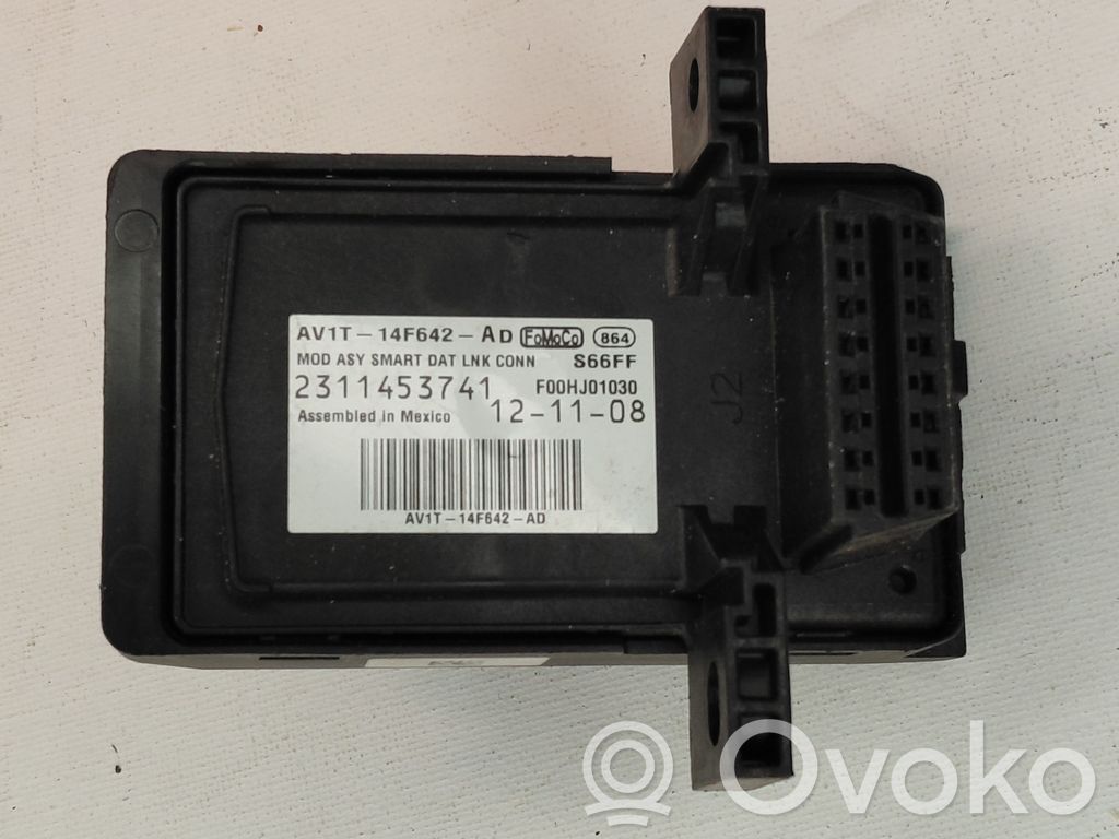 Ford B-MAX USB socket connector 