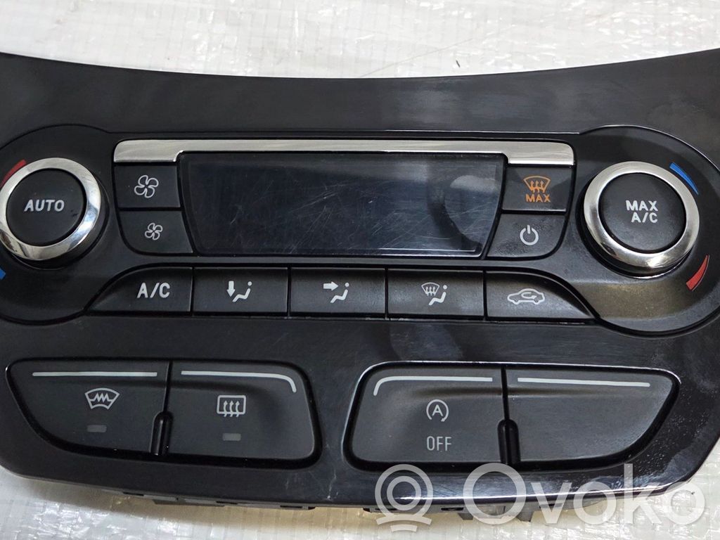 Ford Kuga II Interior fan control switch 
