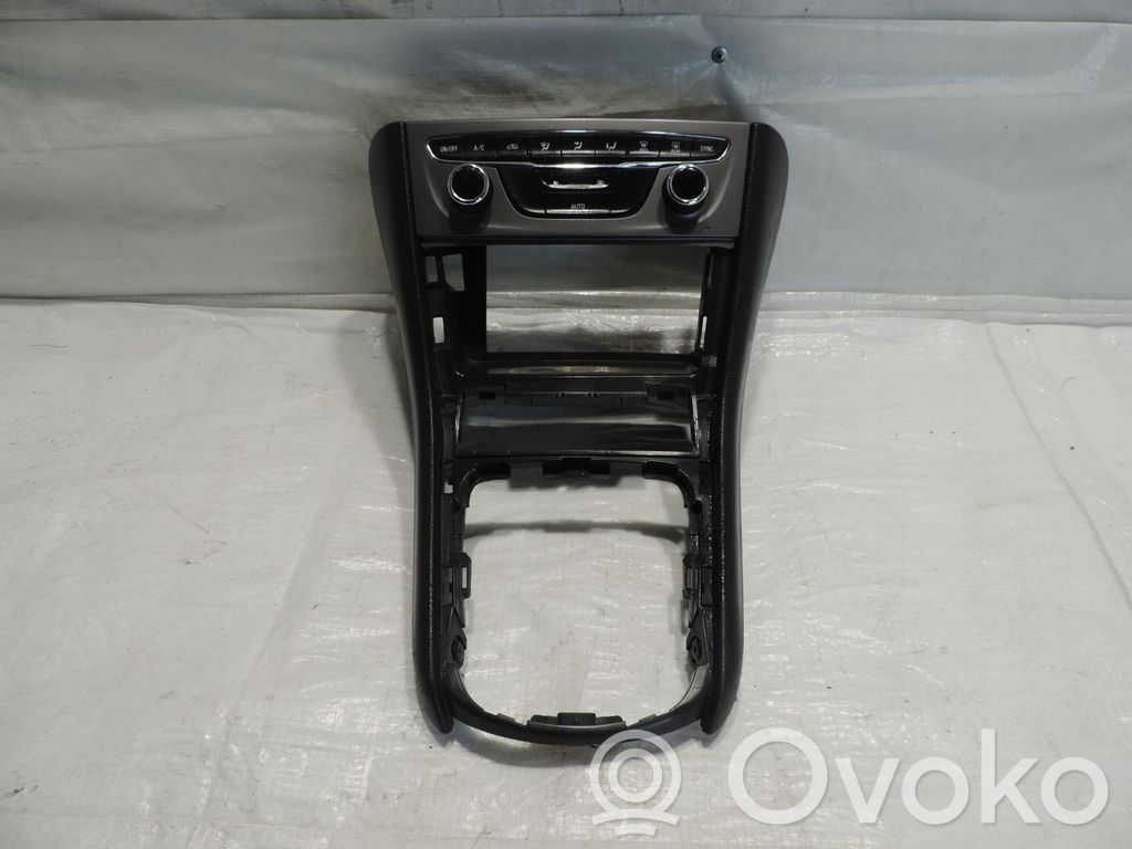 Opel Astra K Climate control unit 