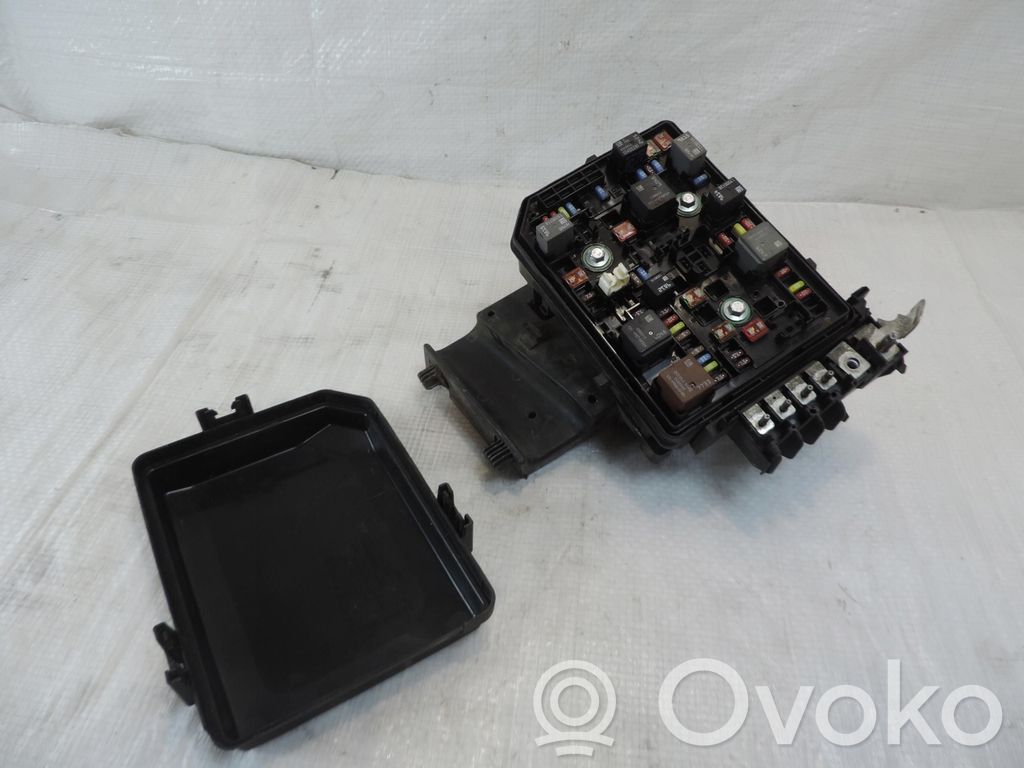 Opel Astra K Juego de caja de fusibles 