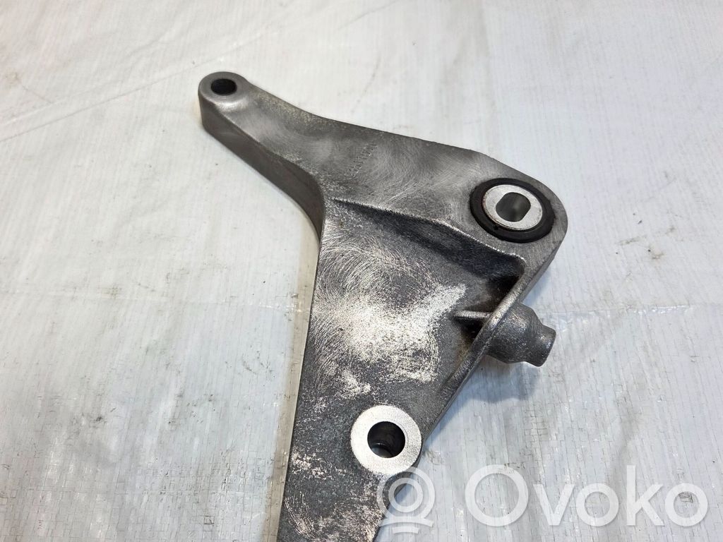 Opel Corsa E Gearbox mounting bracket 