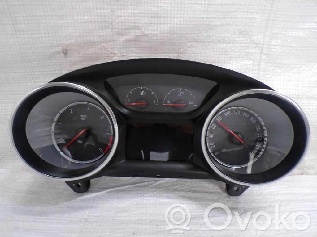 Opel Astra K Spidometras (prietaisų skydelis) 